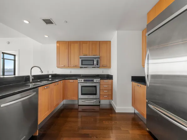 8100 River Road image 2 of 17