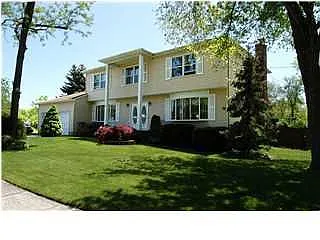 2 Cherrytree Cir photo 1
