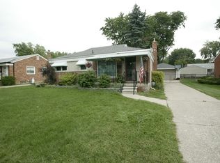 11180 Oxbow St, Livonia, MI 48150