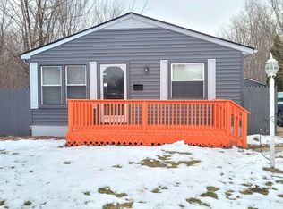 15303 Meadow St, Romulus, MI 48174