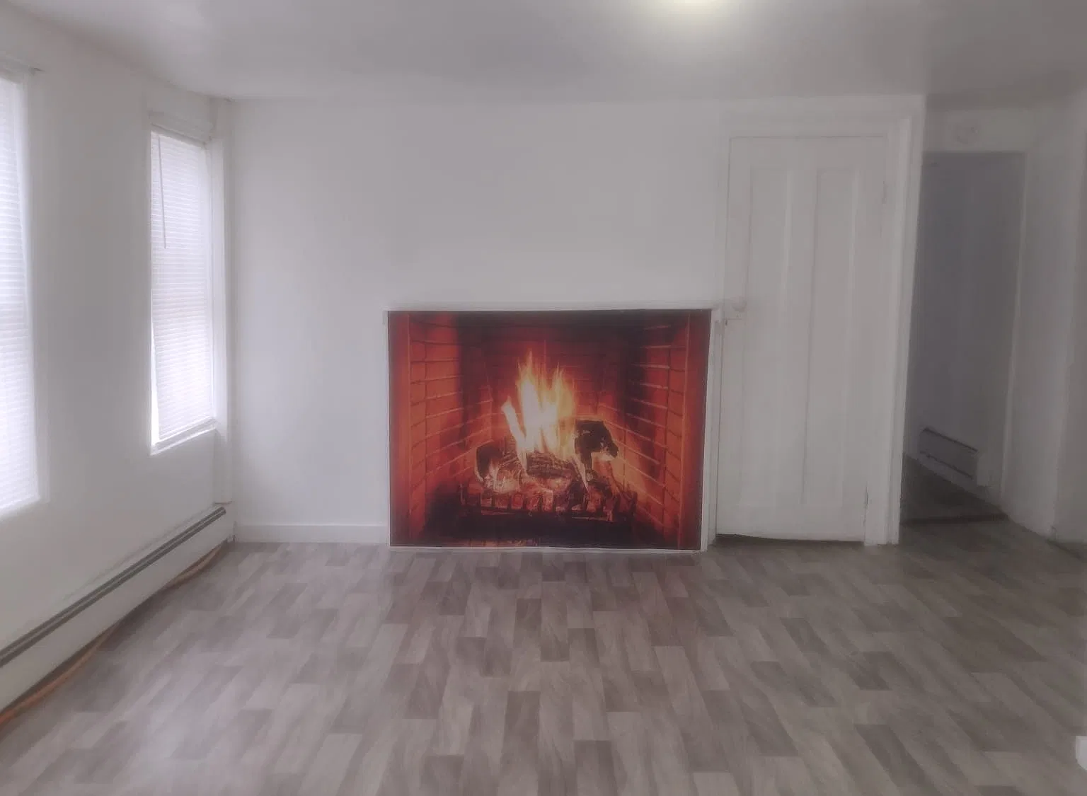 4 bed, 1200 sqft, $1,750 — Photo 1