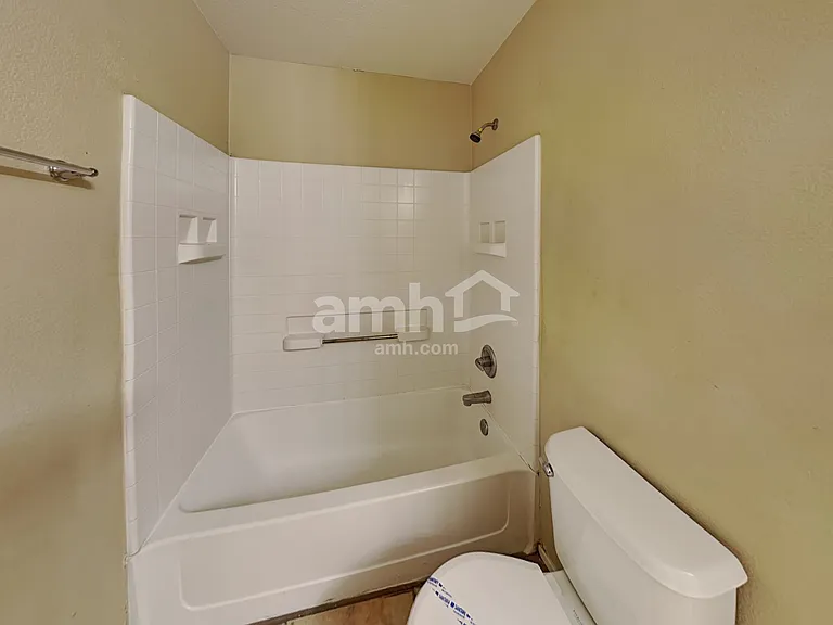 494 W Great White St — Photo 17