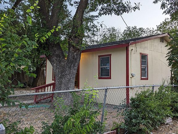 2nd image of 213 N San Gabriel Ave