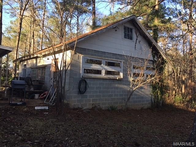 2nd image of 110 Hilltop Rd
