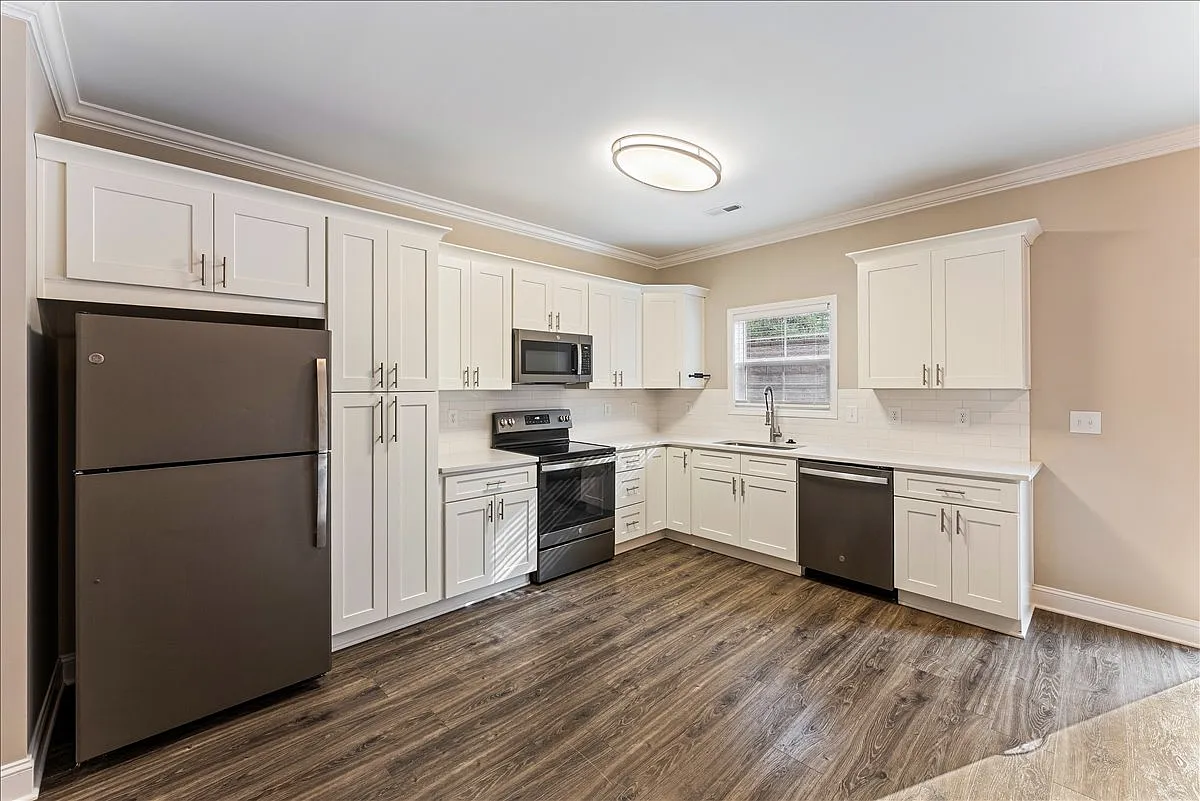 Townehomes of Beaver Ridge — Photo 4