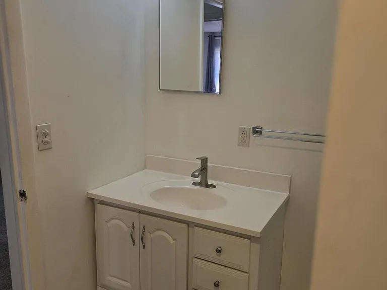 14 White Block Studio — Photo 14