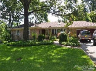 91 Summit Rd, Port Washington, NY 11050