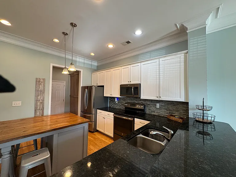 724 Shine Ave — Photo 5