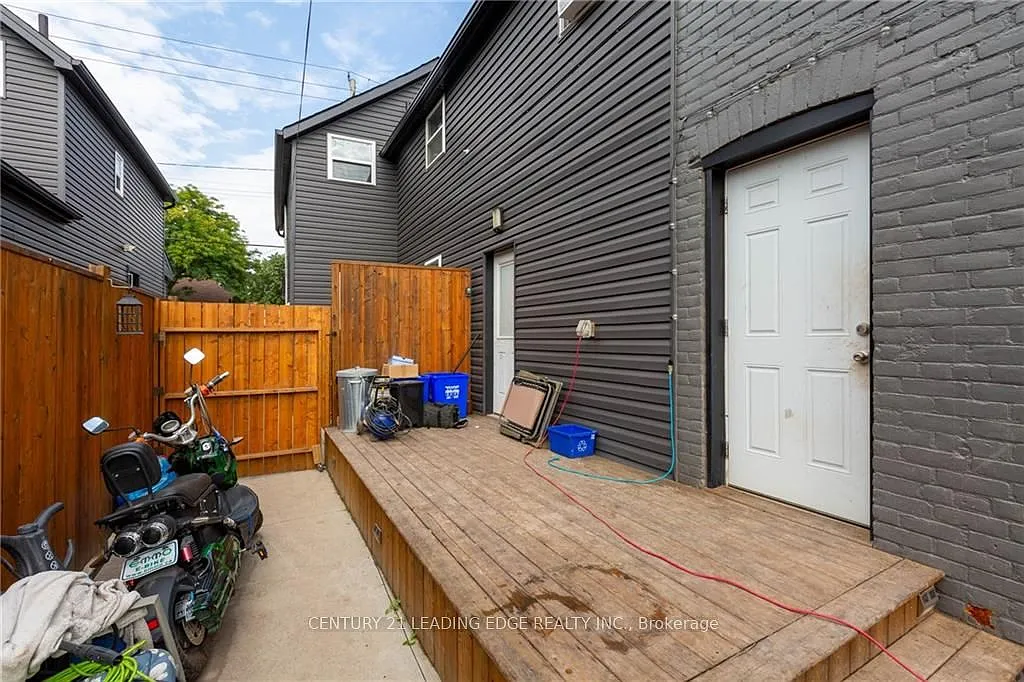 2 bed, $1,800 — Photo 3