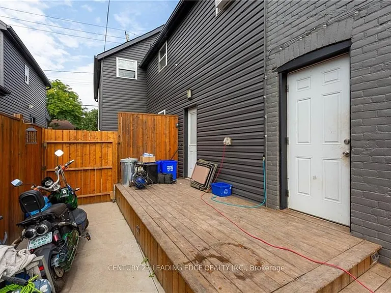 382 Cannon St E #B — Photo 3