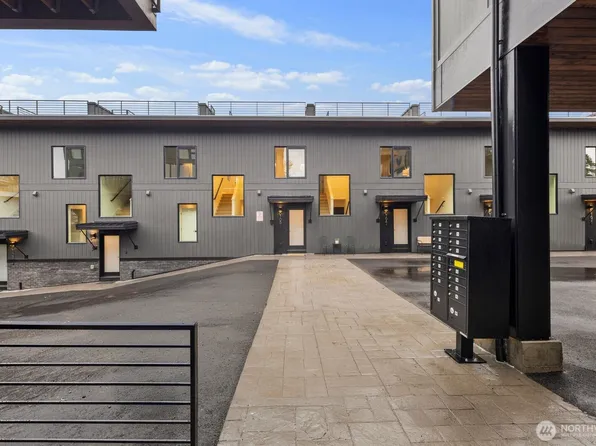 614 5th Avenue S #C107, Edmonds, WA 98020