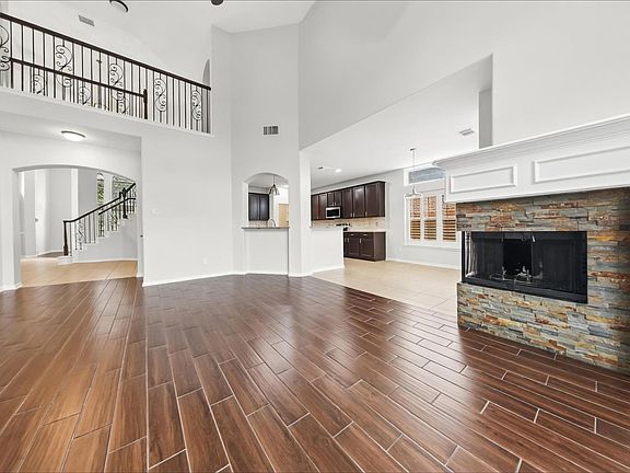 2nd image of 10803 Lake Riata Ln
