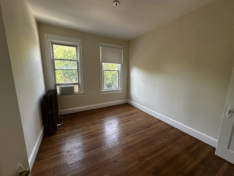 1223 F St NE — Photo 11
