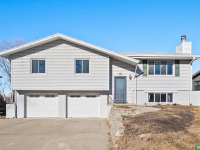 13548 Z St, Omaha, NE, 68137