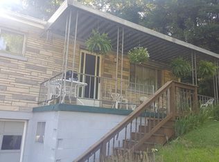 73 1/2 Eden St, Wheeling, WV 26003