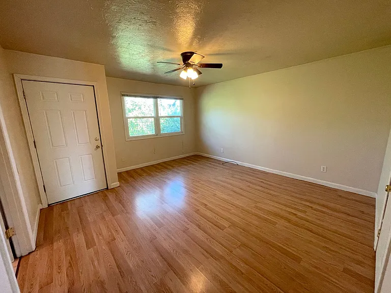 6939 NE Grand Ave #27 — Photo 6