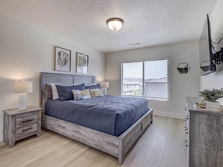 1311 E Vista Roja Pl — Photo 10