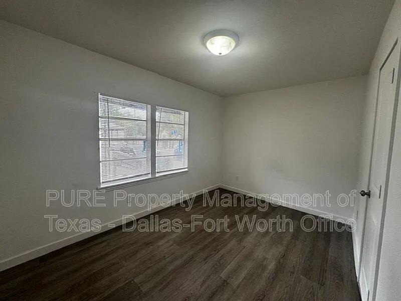 2223 Jb Jackson Jr Blvd — Photo 4