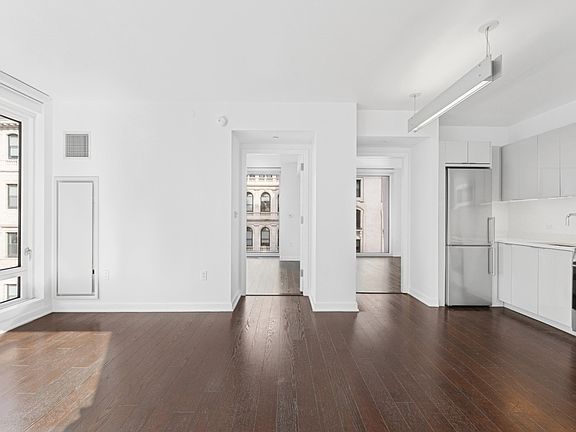 5th image of 400 W 113th St APT 627