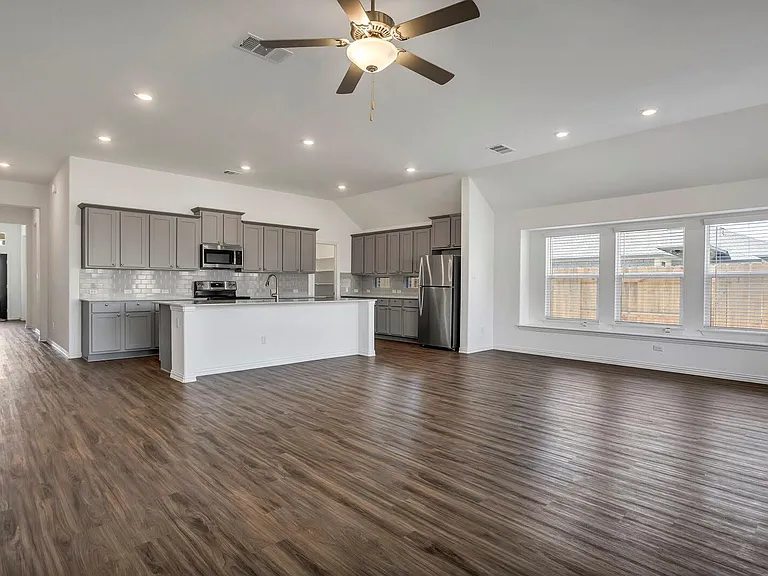 506 Sixpence Ln — Photo 12