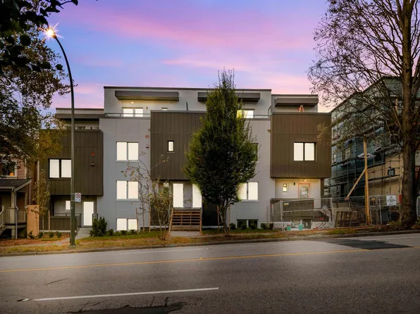 2071 E 1st Ave, Vancouver, BC V5N 1A1