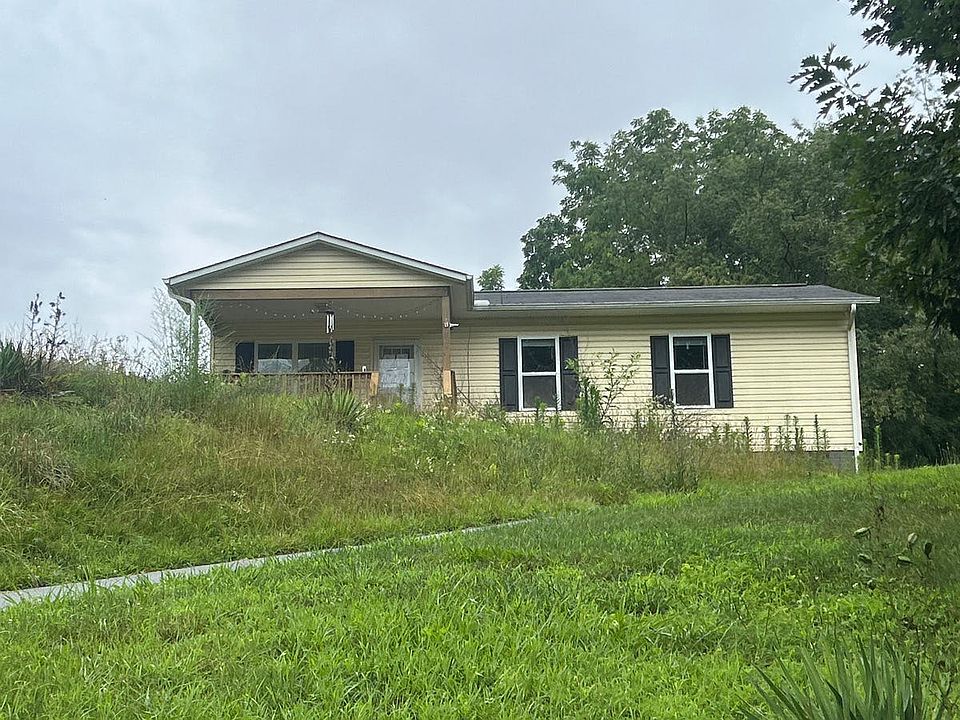 1st image of 302 Spring St