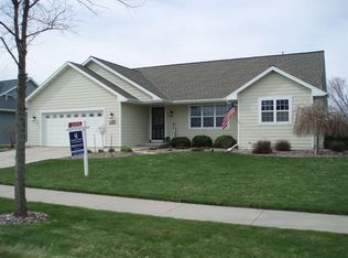 1537 Spencers Xing, Green Bay, WI 54313