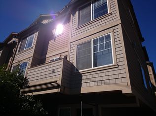 5010 C 12th Ave NE, Seattle, WA 98105