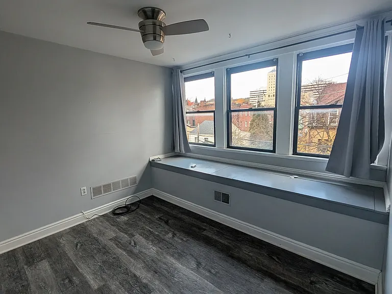 421 Foreland St #2 — Photo 12