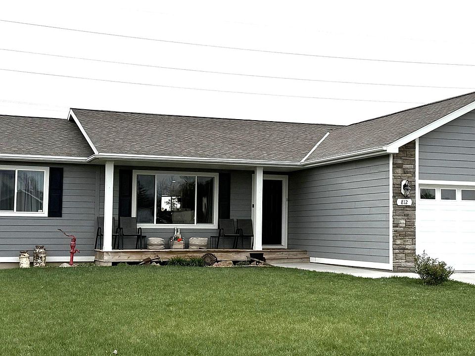 2nd image of 812 Sun Ridge Dr