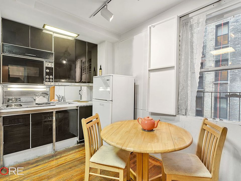 2nd image of 155 E 49th St #4D