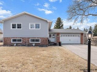 1103 E Carlson St, Cheyenne, WY 82009