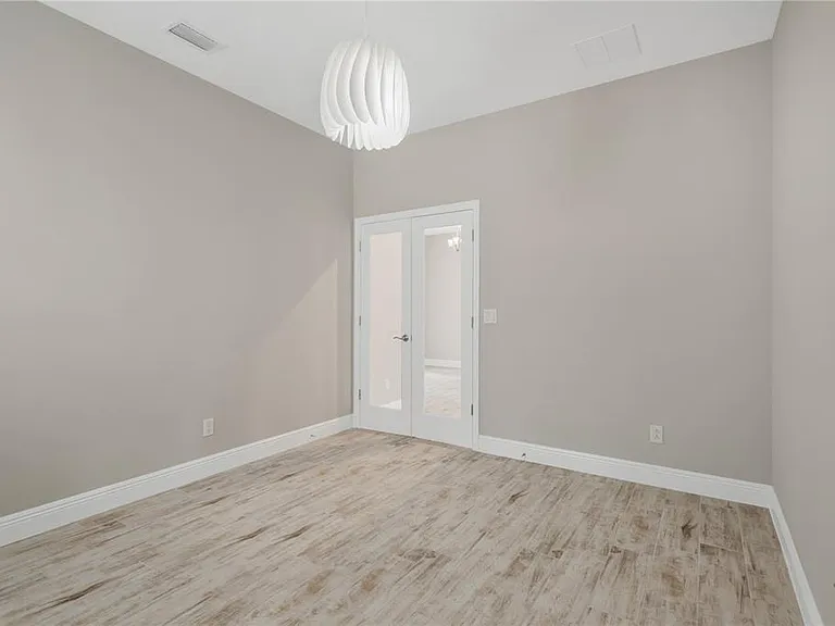 3934 Maurice Ave — Photo 11