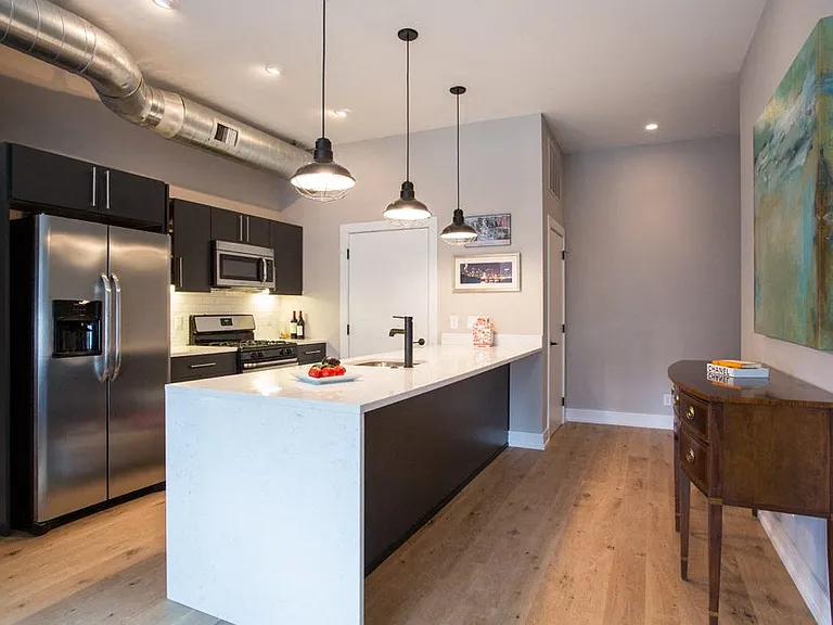 1720 Fairmount Ave — Photo 1