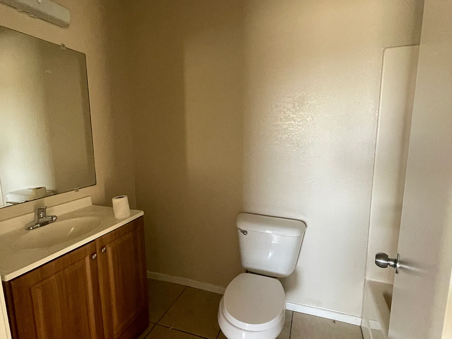2 bed, 880 sqft, $1,350 — Photo 2