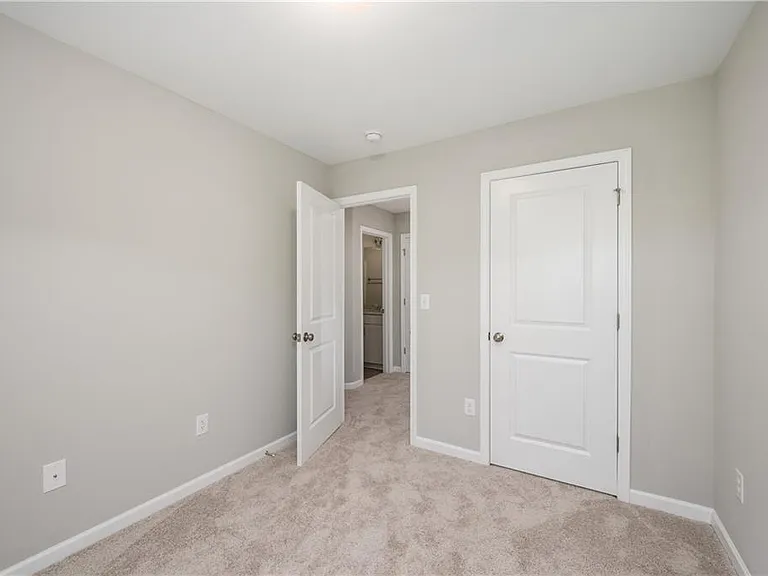 2826 Laurel Ridge Cir — Photo 17