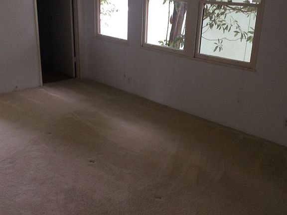5th image of 215 N Katherine Dr