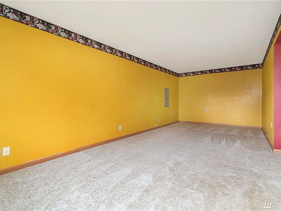 3rd image of 4422 26th Ave SE