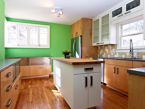 4th image of 5538 Holmes St