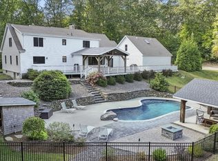 31 Douglas Rd, Sutton, MA 01590