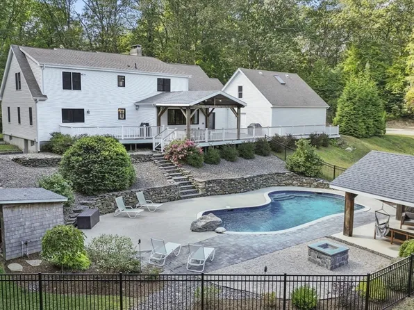 31 Douglas Rd, Sutton, MA 01590