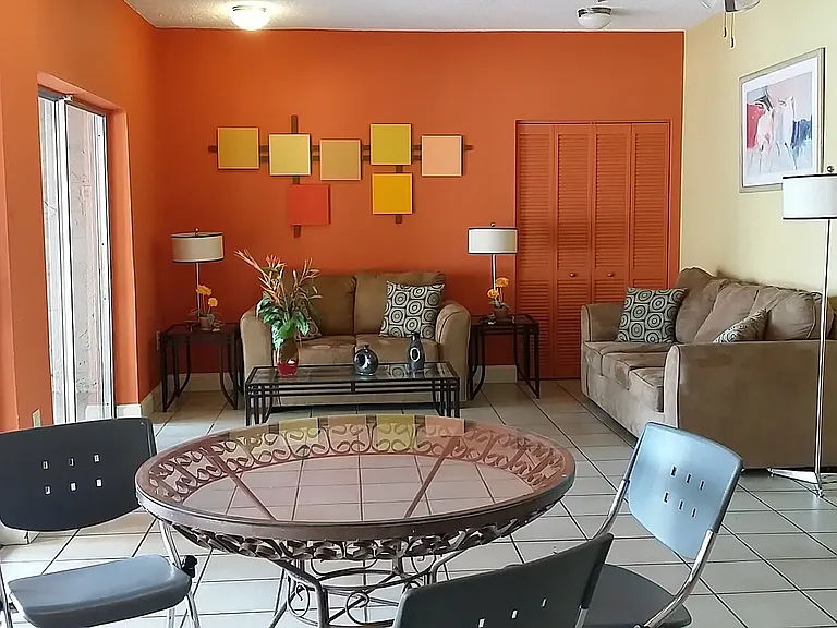 5199 NW 7th St — Photo 7