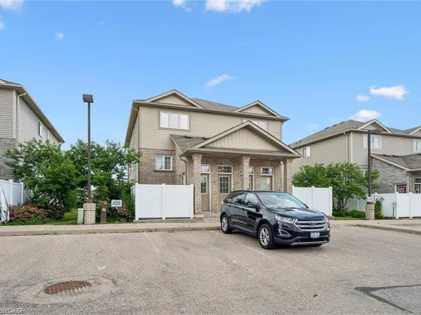 240 Westmeadow Dr #5A, Kitchener, ON N2N 0A1