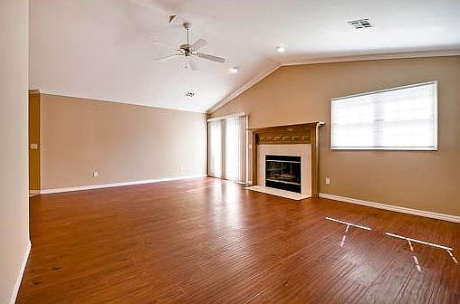 4th image of 16 W Prairie Dunes Ct