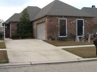 3983 Water Oak Dr, Zachary, LA 70791