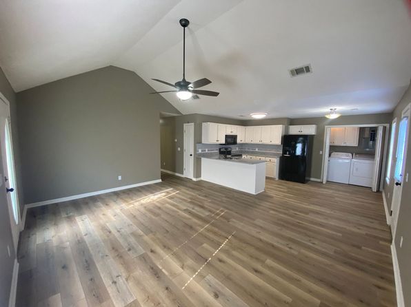 4 County Road 3077