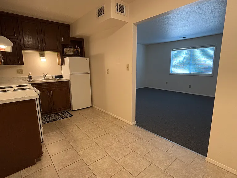 2727 S Sterling Ave #G — Photo 10