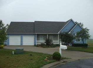 516 Laurel Dr, Atchison, KS 66002