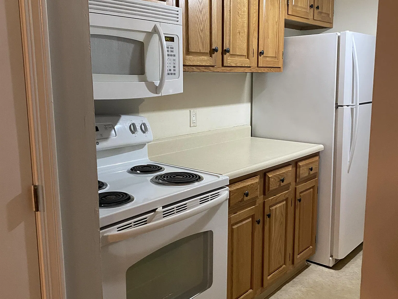27 Ernest Avenue - 1 — Photo 2