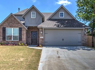 2819 N Lions Dr, Broken Arrow, OK 74012